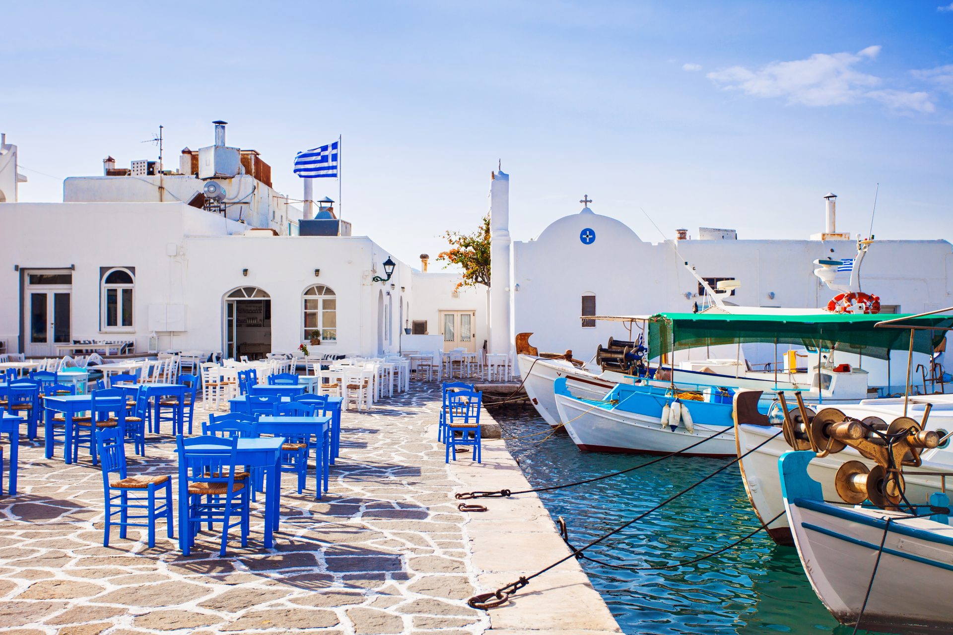 Griechisches Fischerdorf in Paros, Naousa,